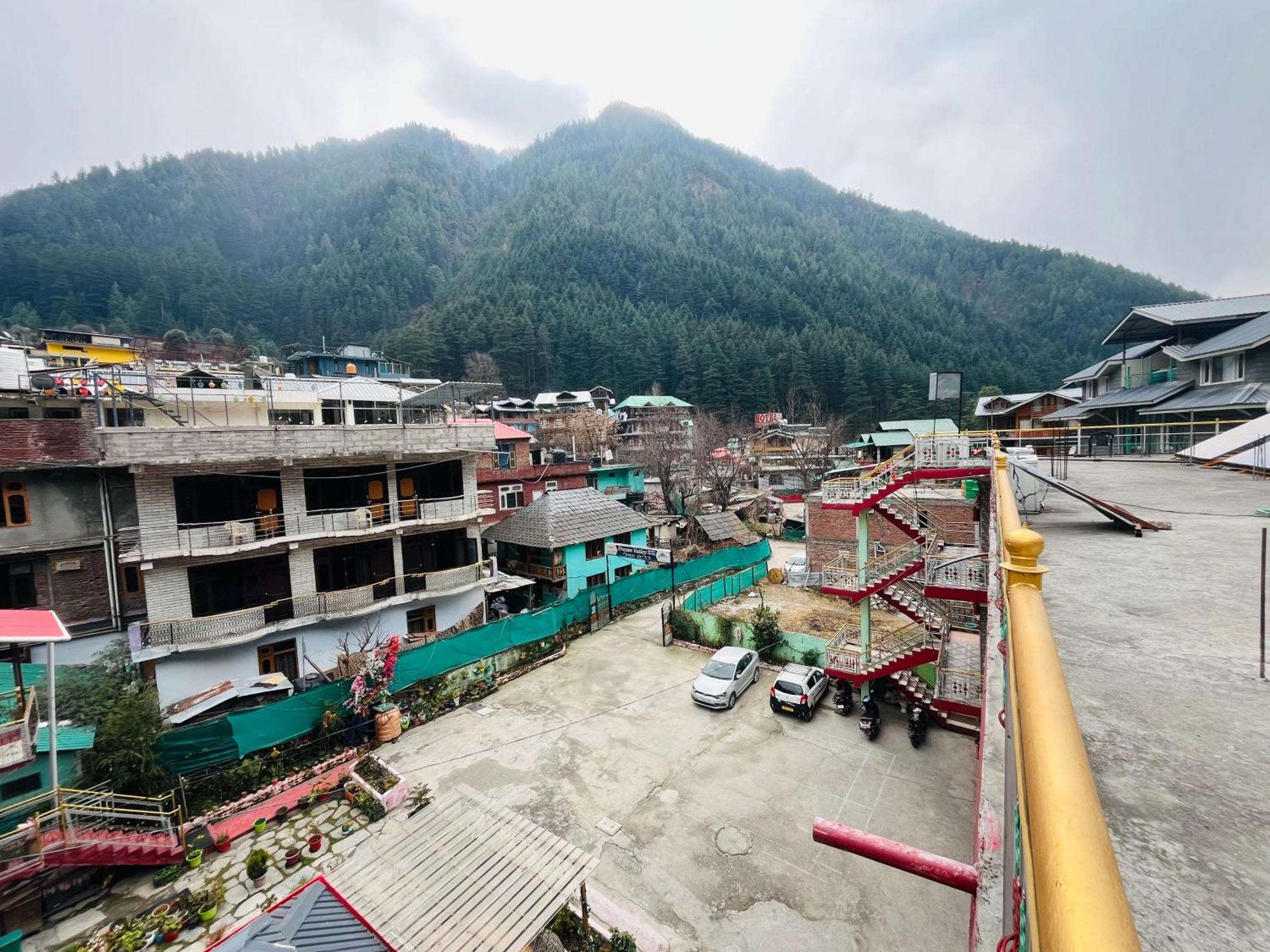 Hotel Dream Valley Kasol #Near Mall Road #River View #Parking #Gaming Zone #Open Terrace #Restaurant 외부 사진