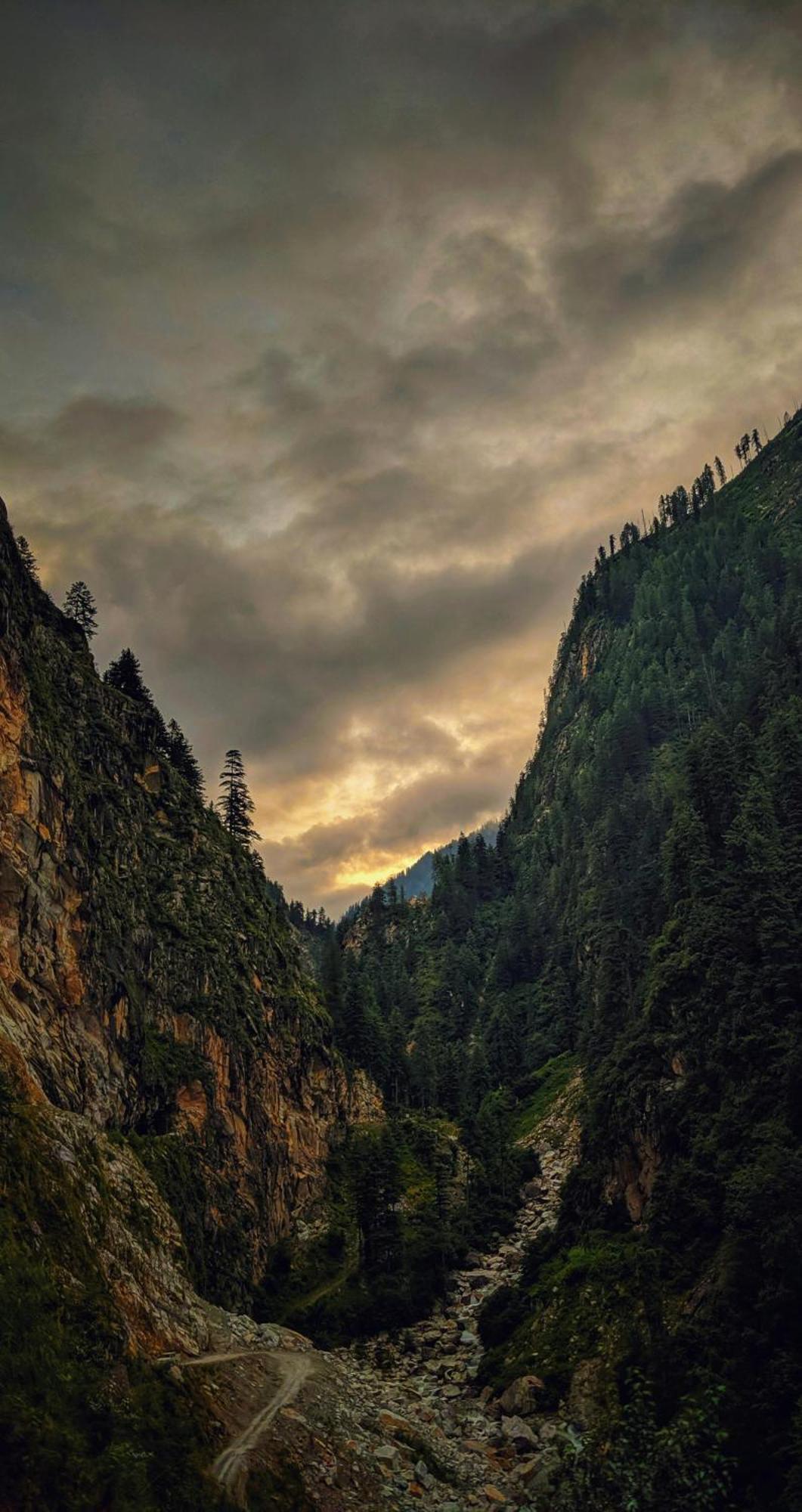 Hotel Dream Valley Kasol #Near Mall Road #River View #Parking #Gaming Zone #Open Terrace #Restaurant 외부 사진