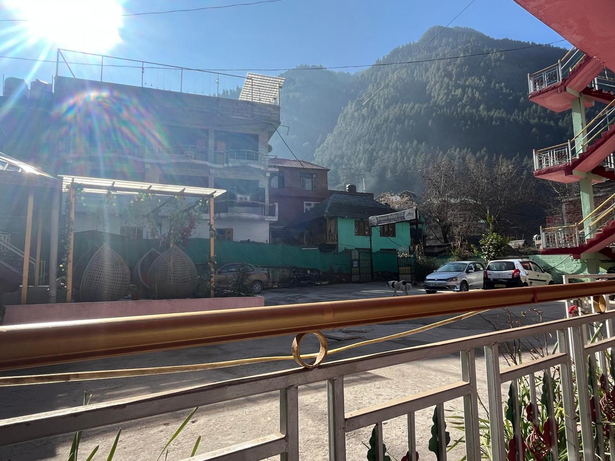Hotel Dream Valley Kasol #Near Mall Road #River View #Parking #Gaming Zone #Open Terrace #Restaurant 외부 사진