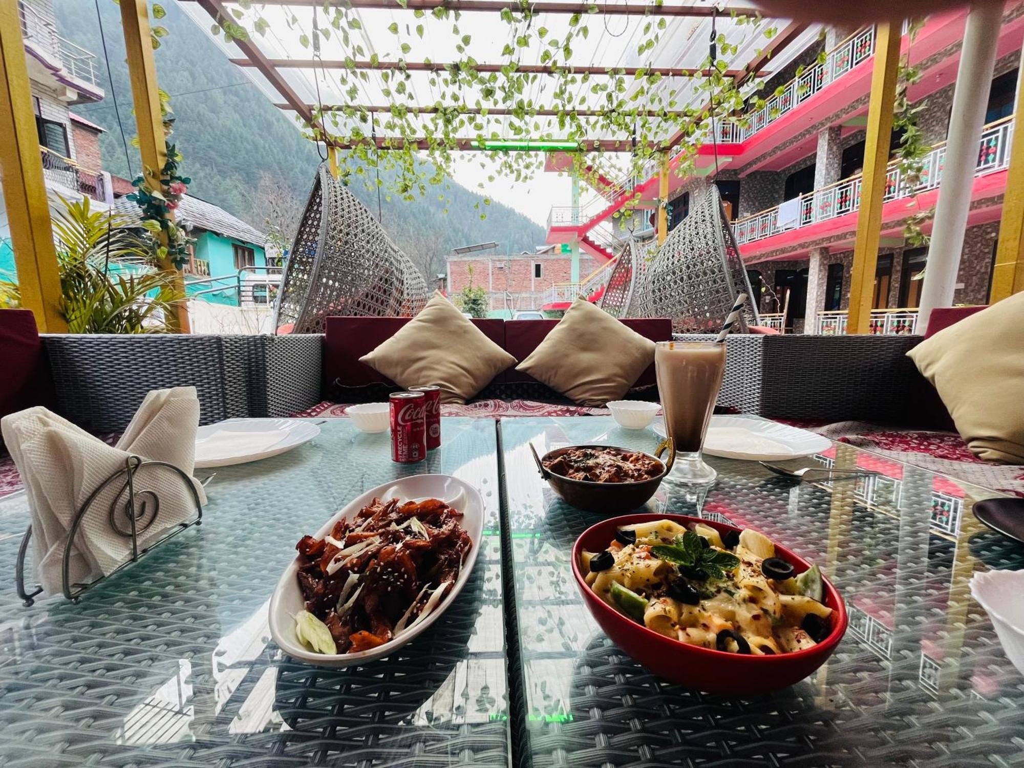 Hotel Dream Valley Kasol #Near Mall Road #River View #Parking #Gaming Zone #Open Terrace #Restaurant 외부 사진