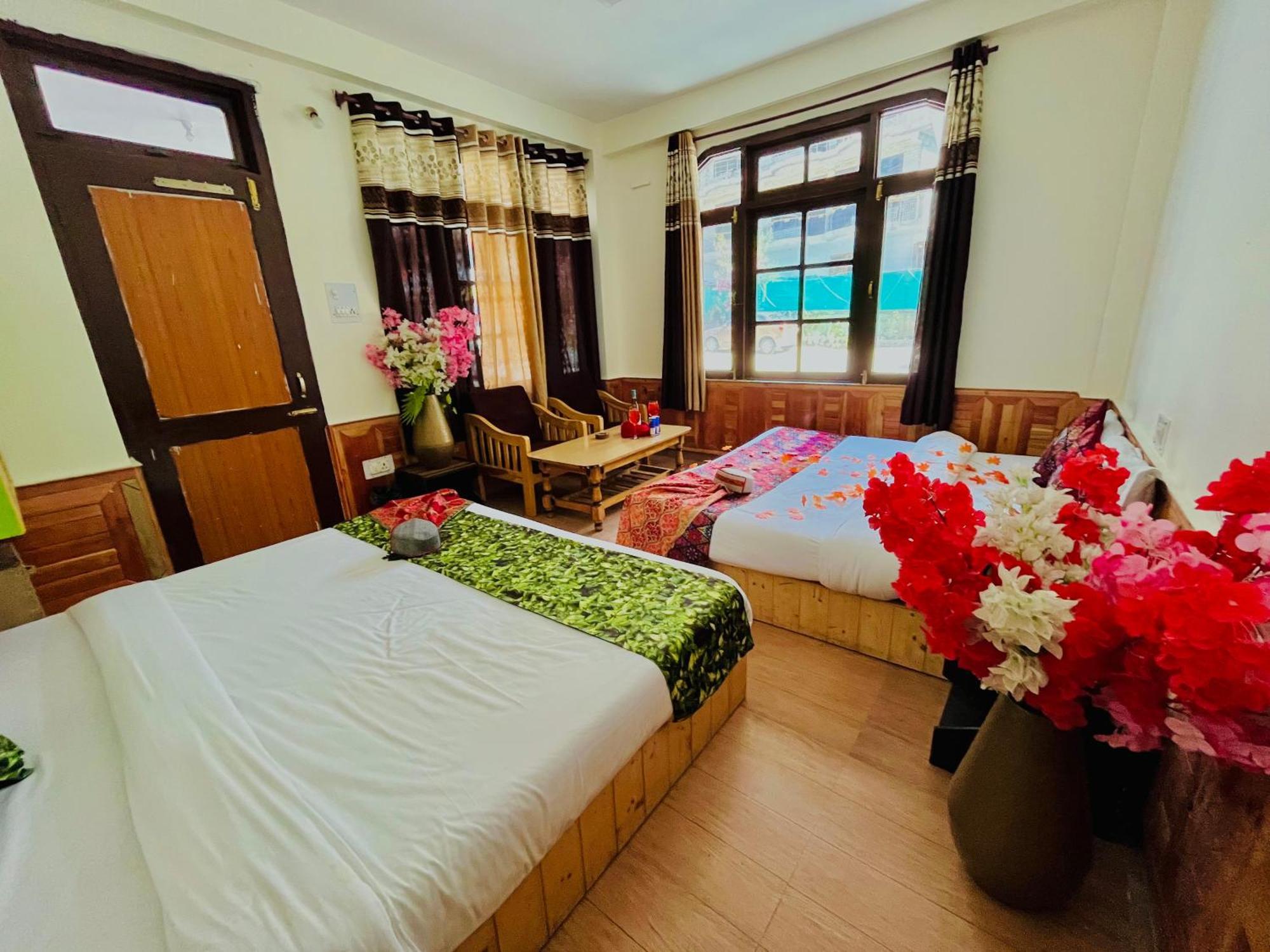 Hotel Dream Valley Kasol #Near Mall Road #River View #Parking #Gaming Zone #Open Terrace #Restaurant 외부 사진