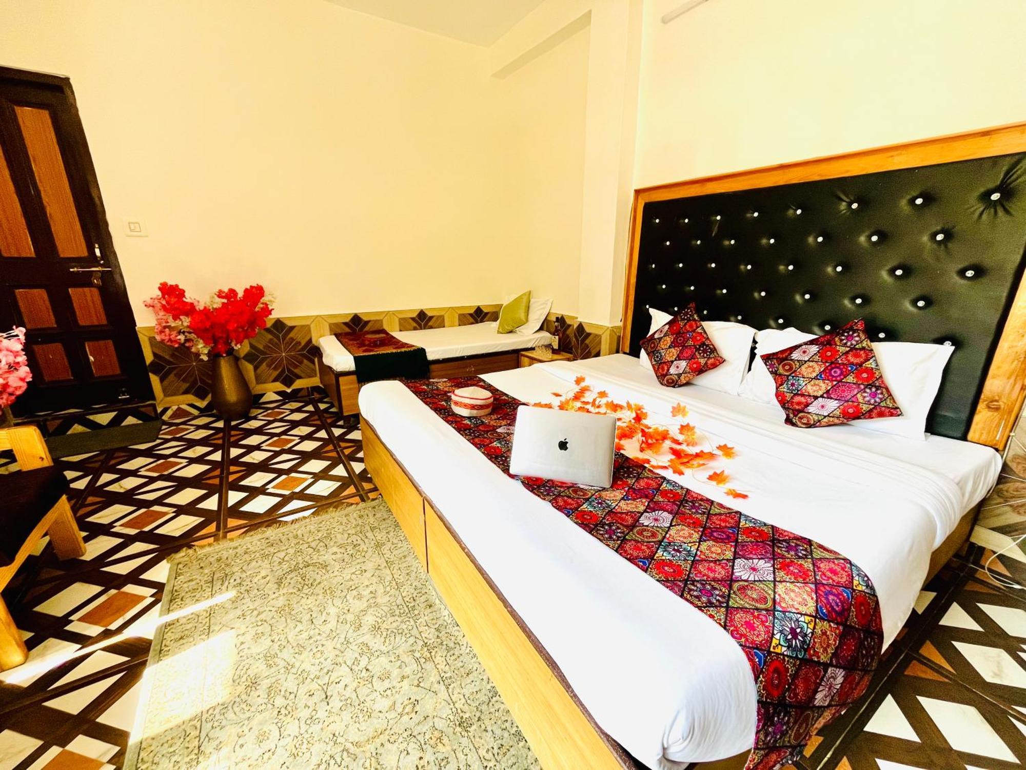 Hotel Dream Valley Kasol #Near Mall Road #River View #Parking #Gaming Zone #Open Terrace #Restaurant 외부 사진