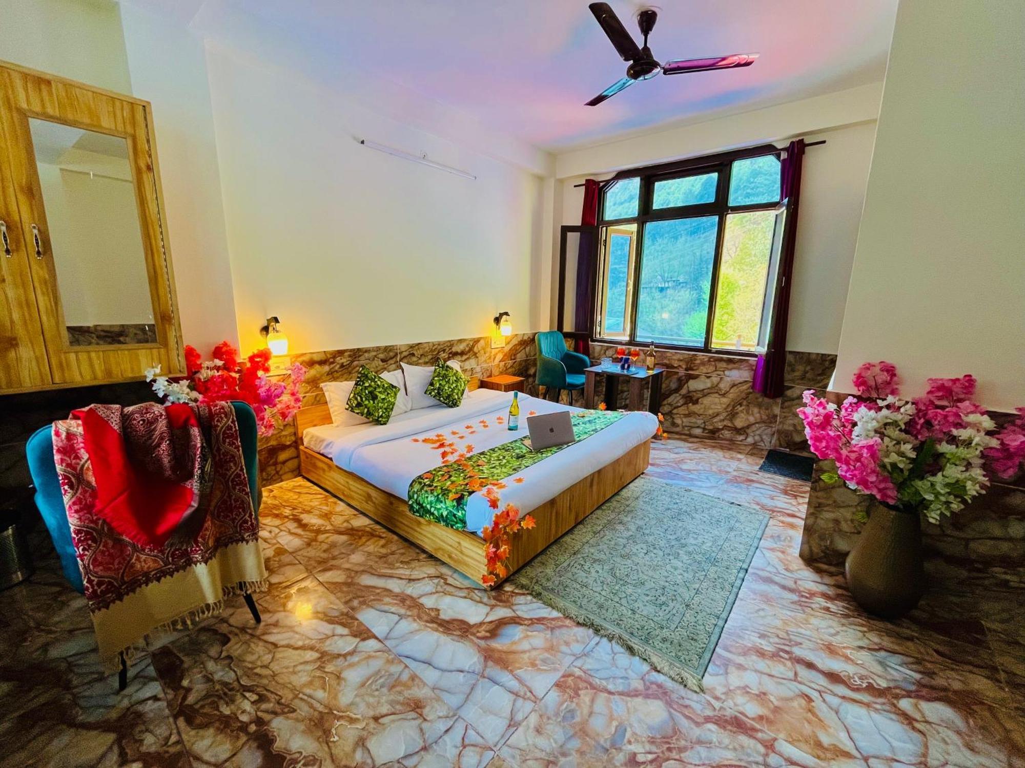 Hotel Dream Valley Kasol #Near Mall Road #River View #Parking #Gaming Zone #Open Terrace #Restaurant 외부 사진