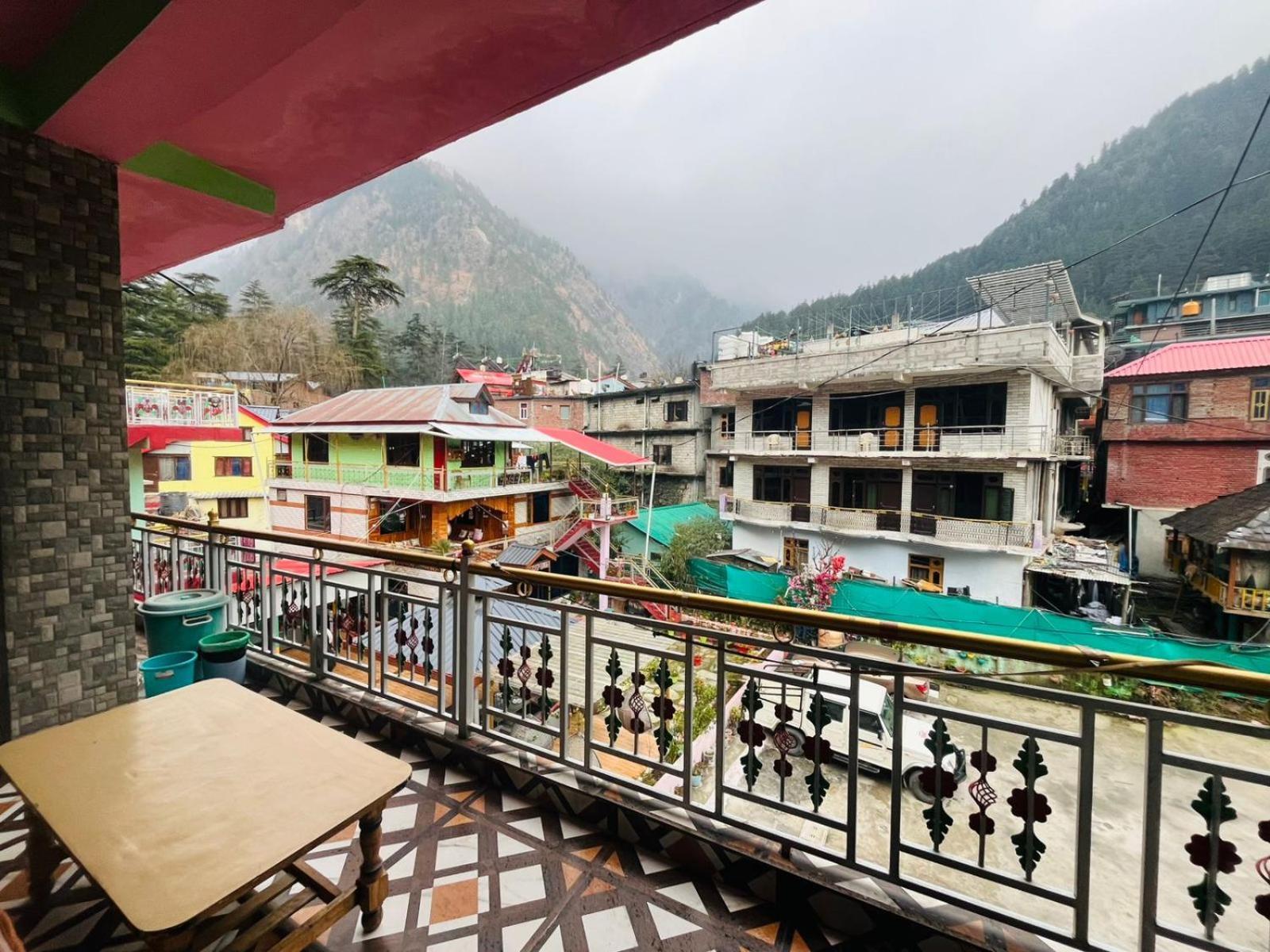 Hotel Dream Valley Kasol #Near Mall Road #River View #Parking #Gaming Zone #Open Terrace #Restaurant 외부 사진
